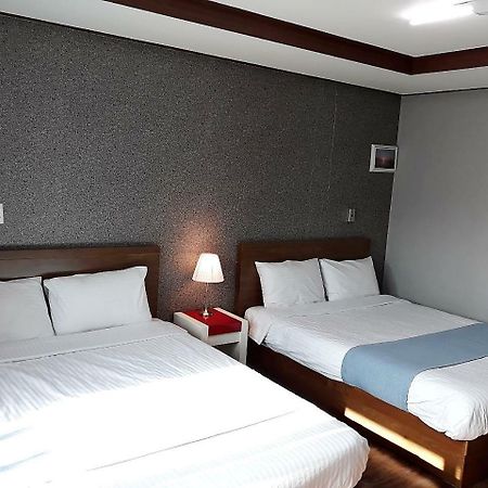 Woorim Hotel Jeju Buitenkant foto