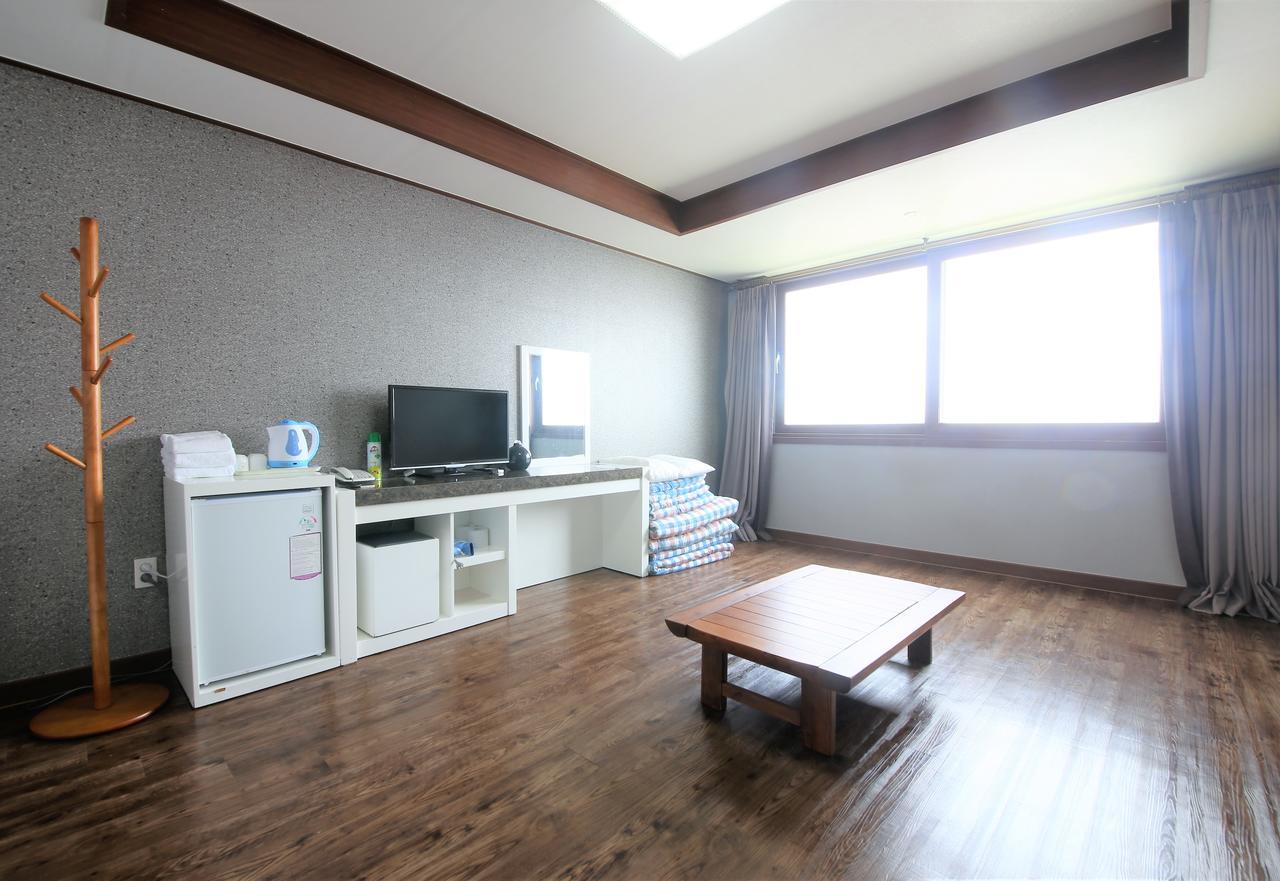 Woorim Hotel Jeju Buitenkant foto