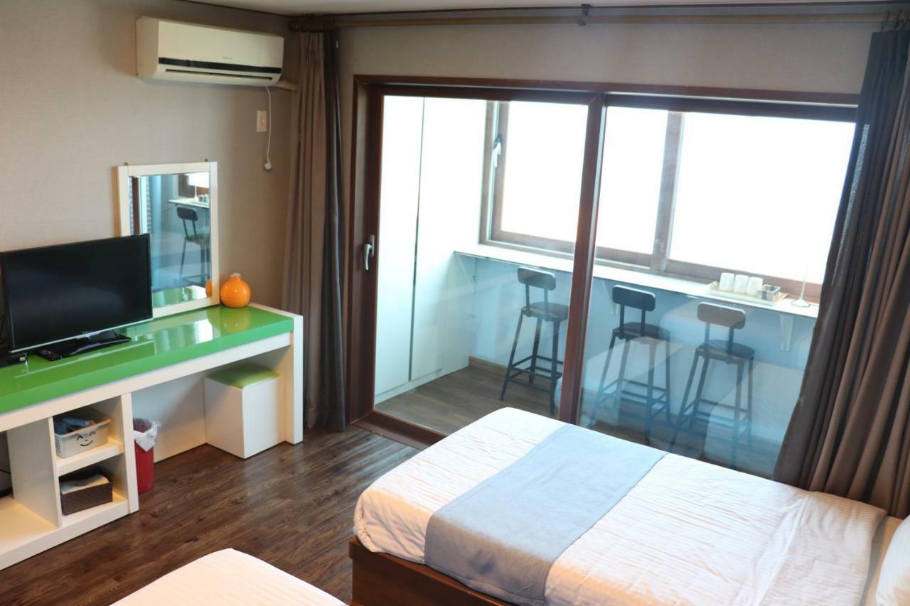 Woorim Hotel Jeju Buitenkant foto