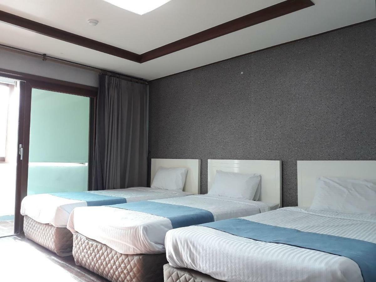Woorim Hotel Jeju Buitenkant foto